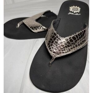 Yellow Box Game Pewter  Sandals Flip FlopsWomen's 7.5 NWB